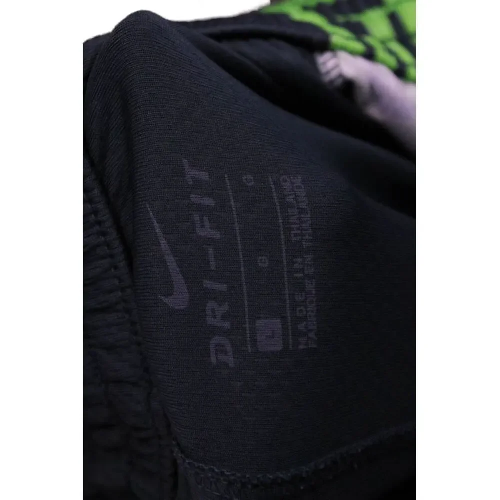 Nike Childrens Boys Pull On Basketball Shorts Green Size Large